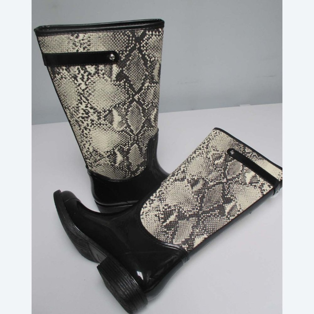 BRAND NEW QUPID RAIN BOOTS SNAKESKIN SIZE 6
